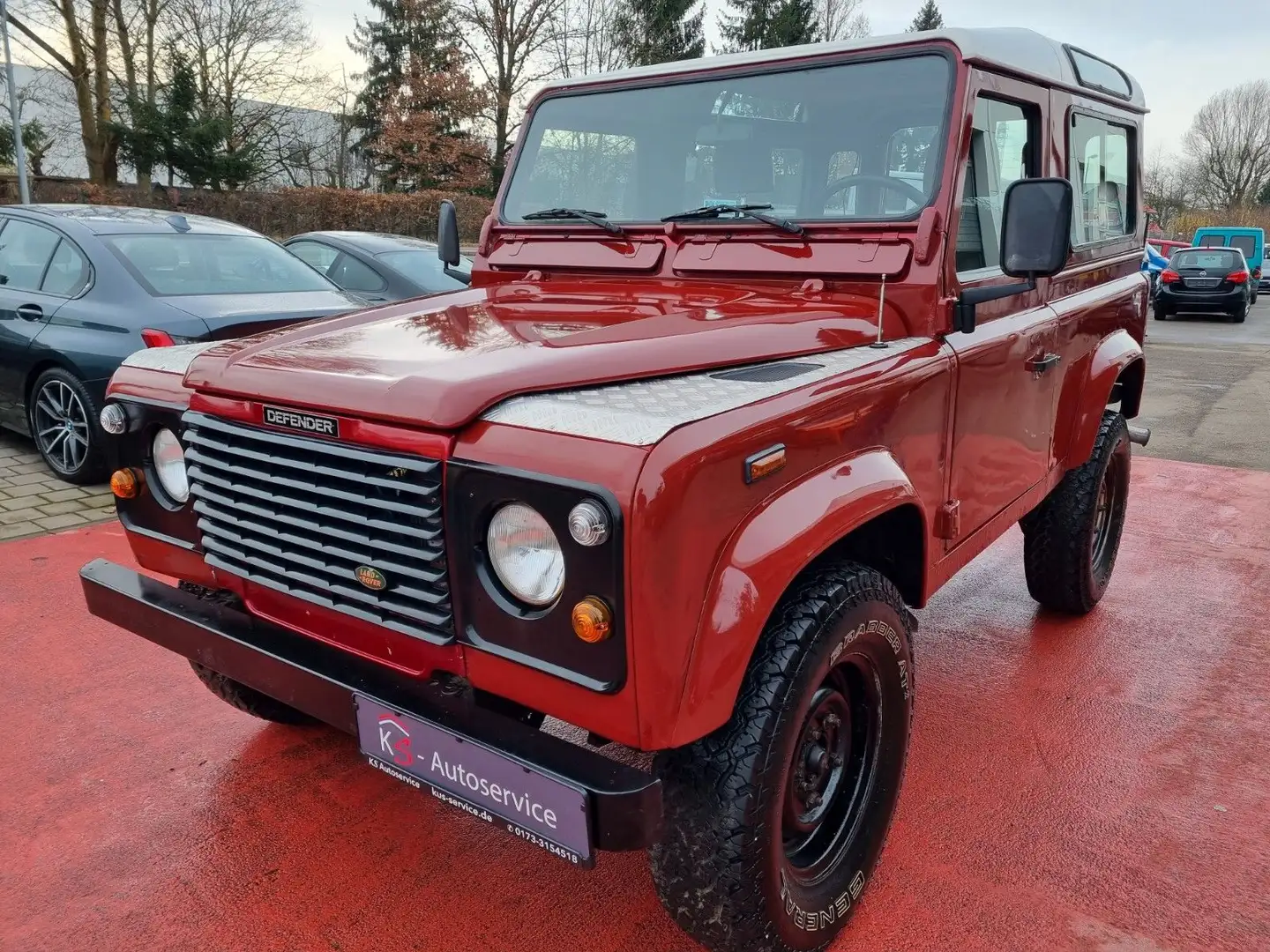 Land Rover Defender 90  300 Tdi Roşu - 2