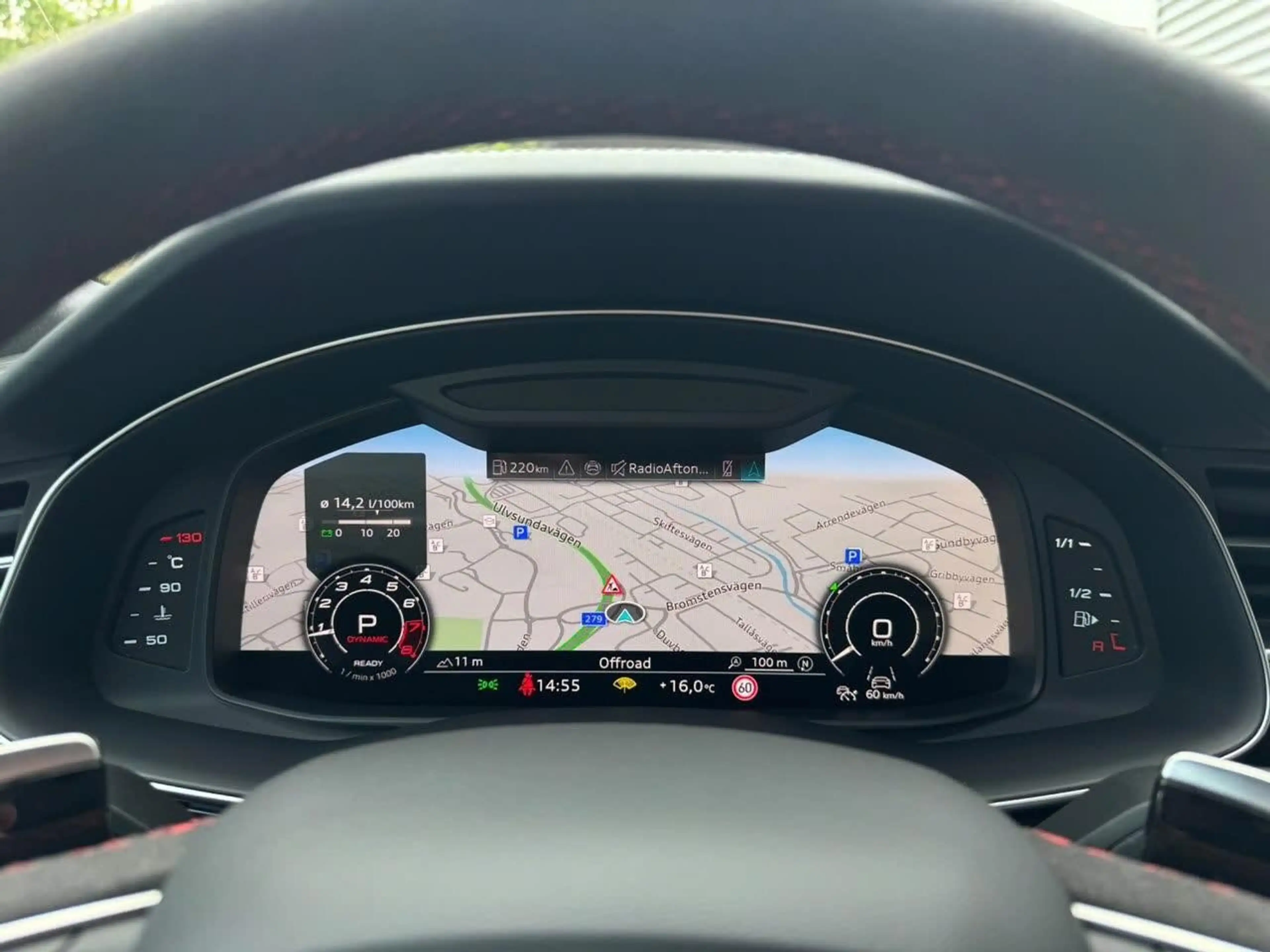 Audi RS Q8 4.0 TFSI quattro — photo 14