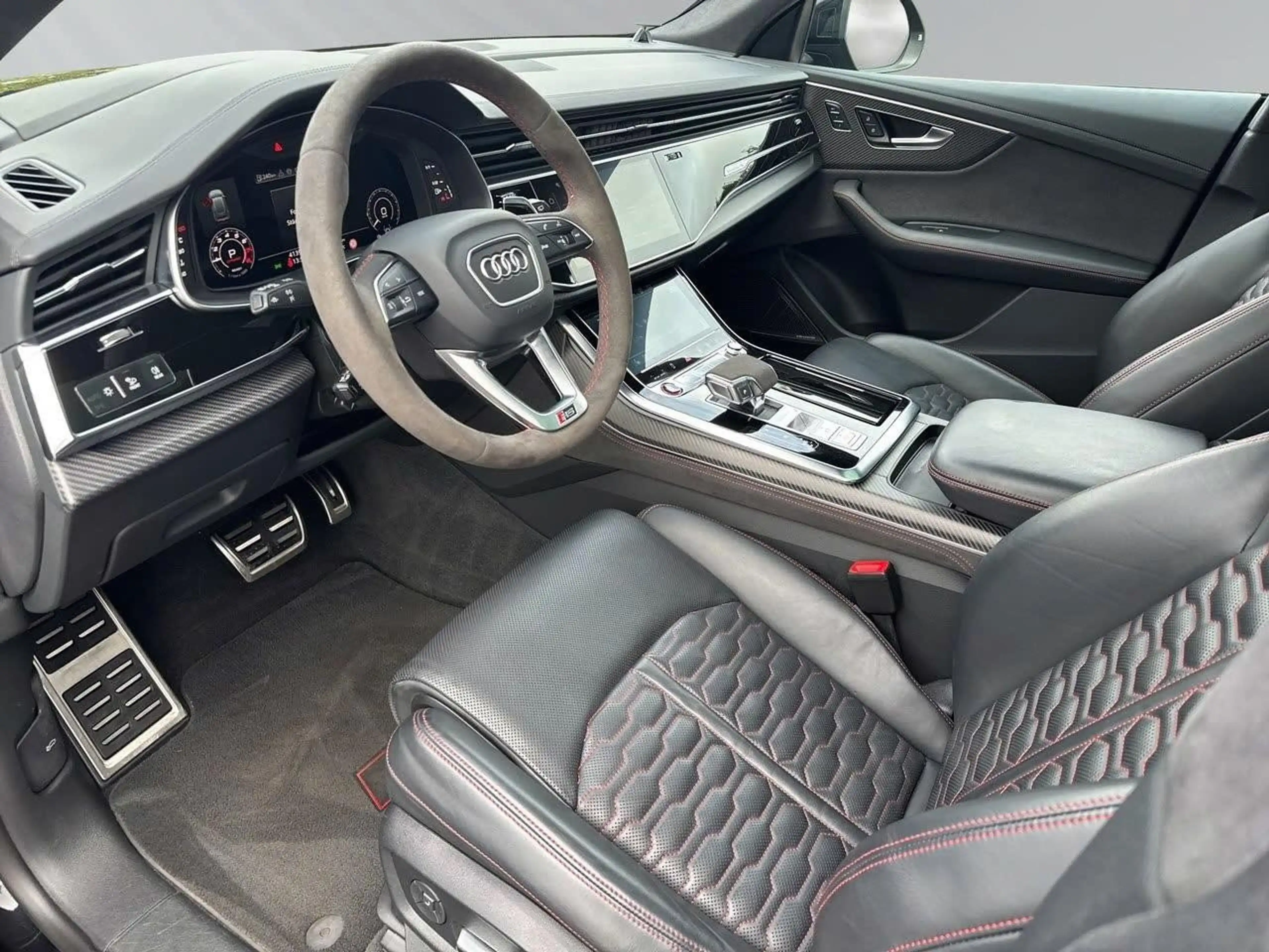 Audi RS Q8 4.0 TFSI quattro — photo 13
