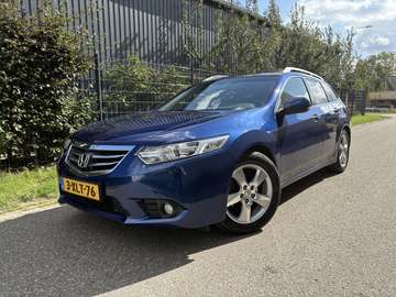 Tourer 2.0 Executive / AIRCO / NAVI / CRUISE