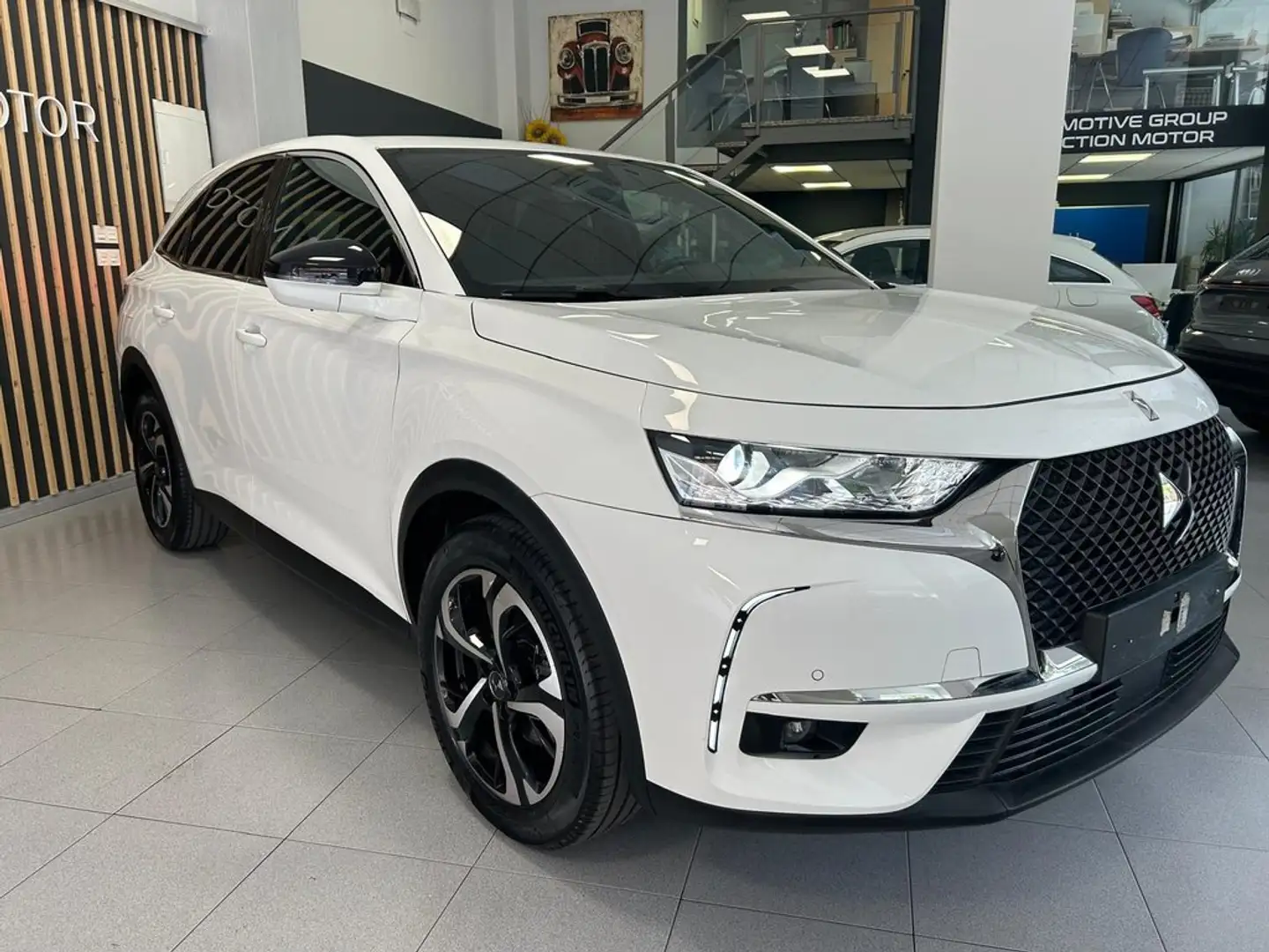 DS Automobiles DS 7 Crossback PureTech 96kW (130CV) Auto. SO CHIC Blanco - 2