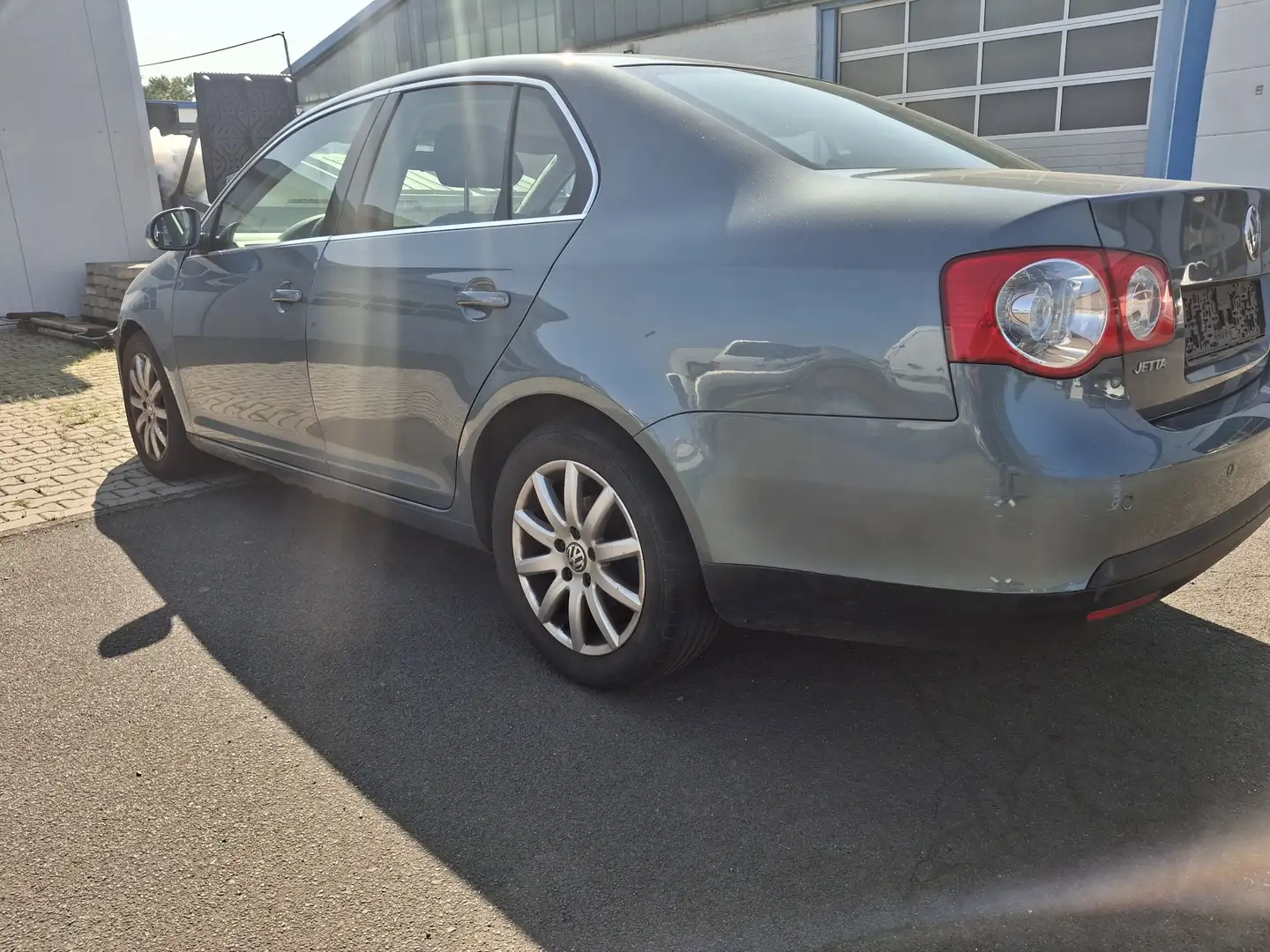 Volkswagen Jetta Comfortline Verde - 2