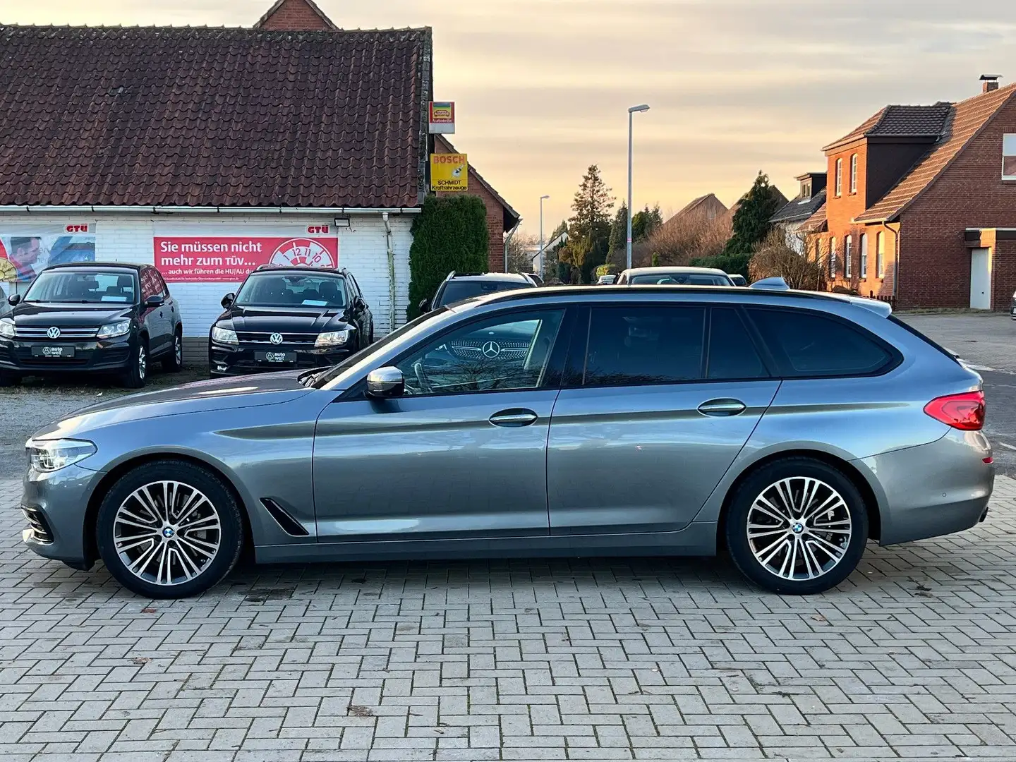 BMW 530 d Sport+LED+ACC+360°+AHK+Scheckh.+Bremse neuw Gris - 2