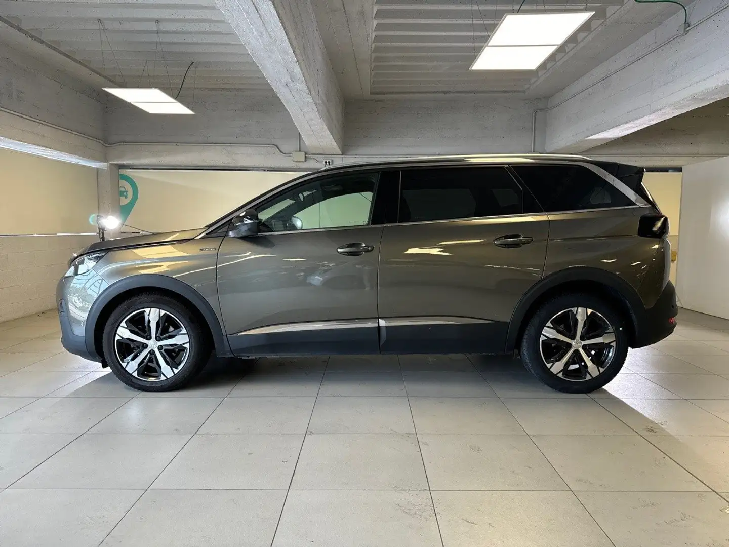 Peugeot 5008 BlueHDi 150 GT Line S/S Verde - 2