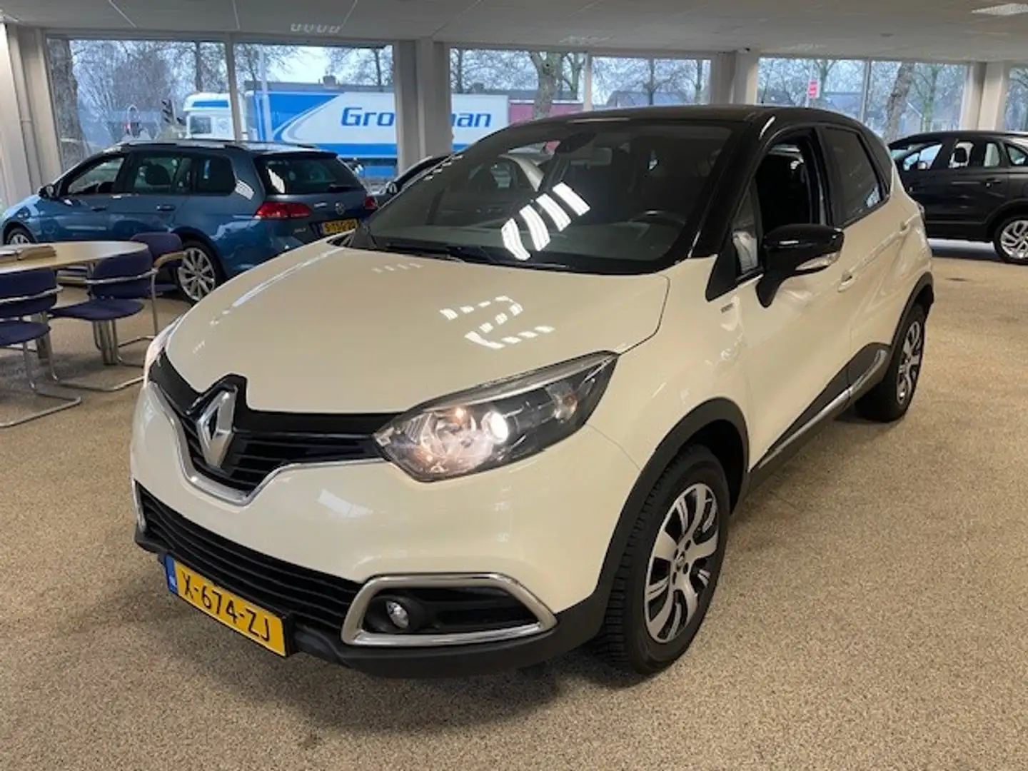 Renault Captur 0.9 TCe Authentique Wit - 1