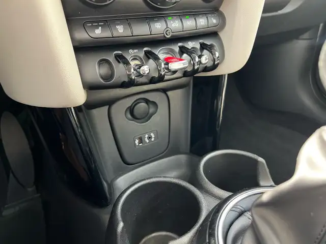 Mini Hatch view 19