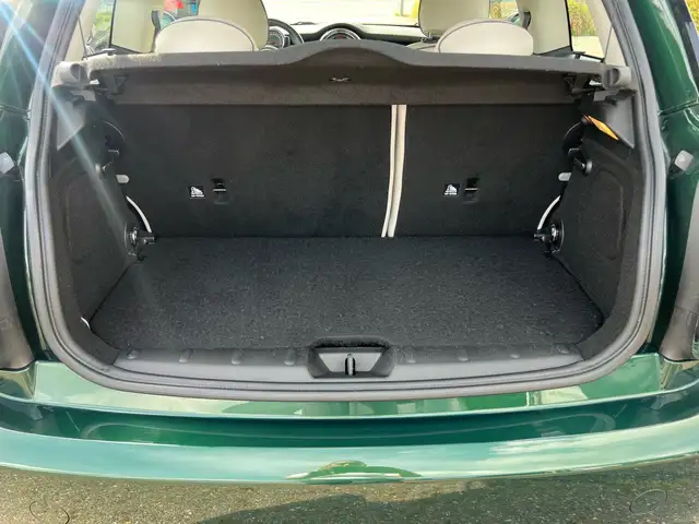 Mini Hatch view 29