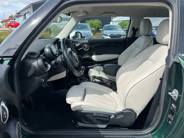 Mini Hatch view 21
