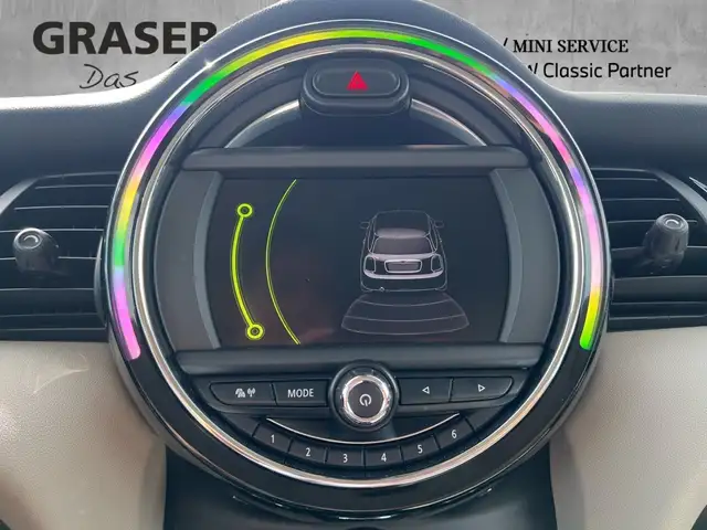 Mini Hatch view 12