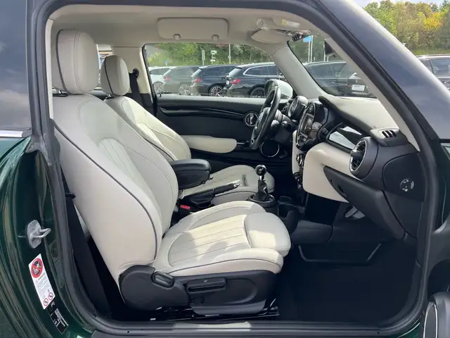 Mini Hatch view 23