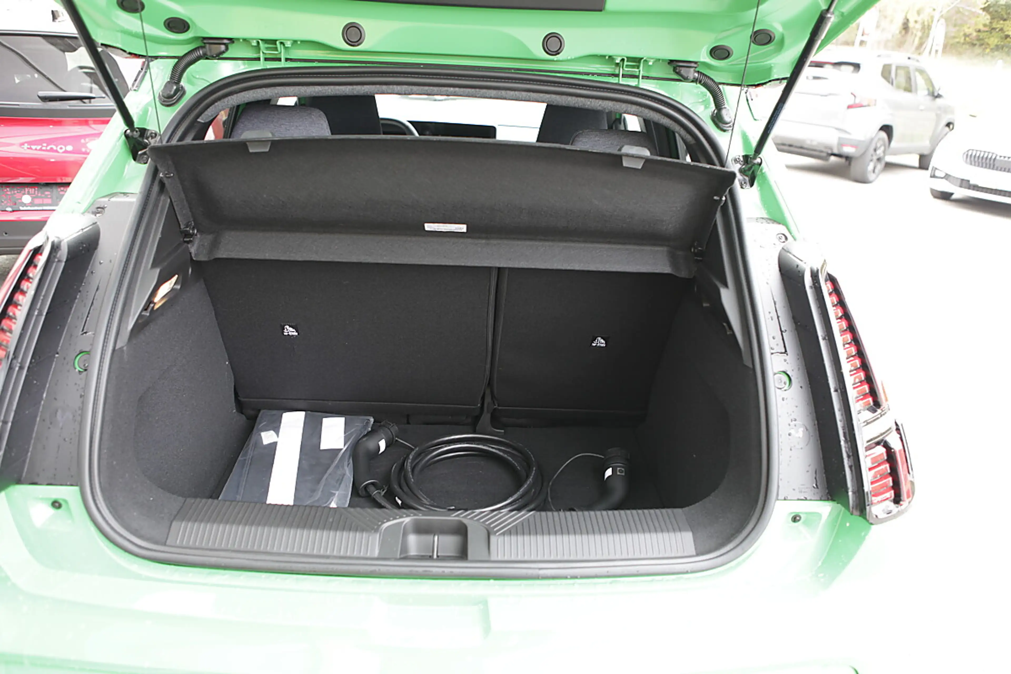 Renault R 5 R5 E-Tech 150 PS 52kWh Comfort Range Techno — photo 4