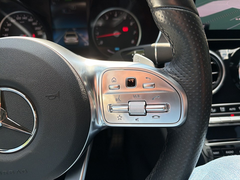 Mercedes-Benz C 300 T Night Edition — photo 15
