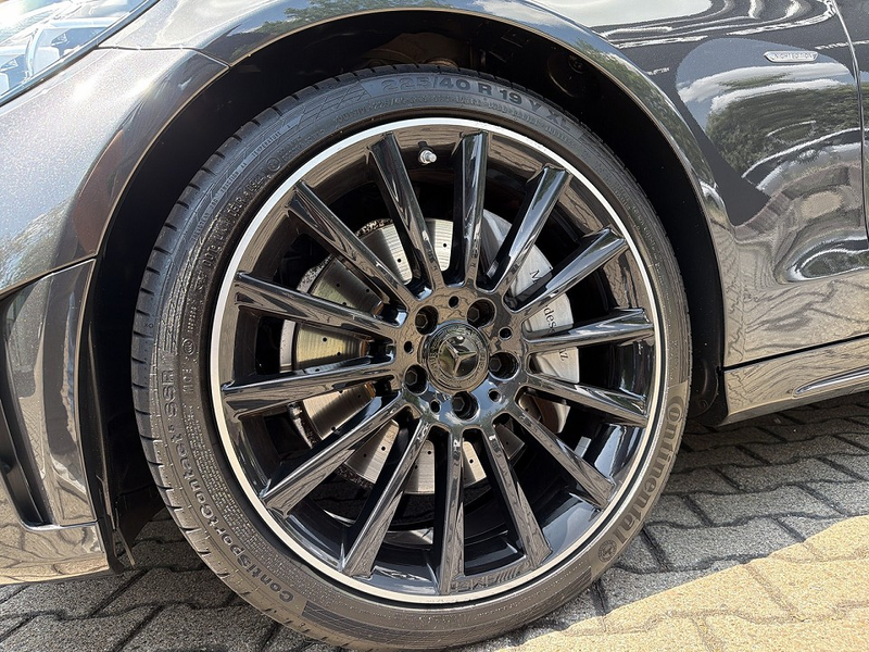 Mercedes-Benz C 300 T Night Edition — photo 5