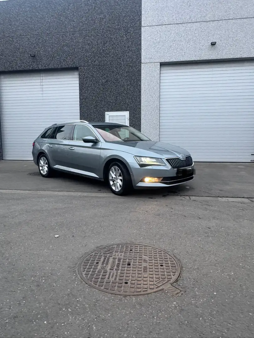 Skoda Superb Combi 1.6 TDI DSG Style - 1