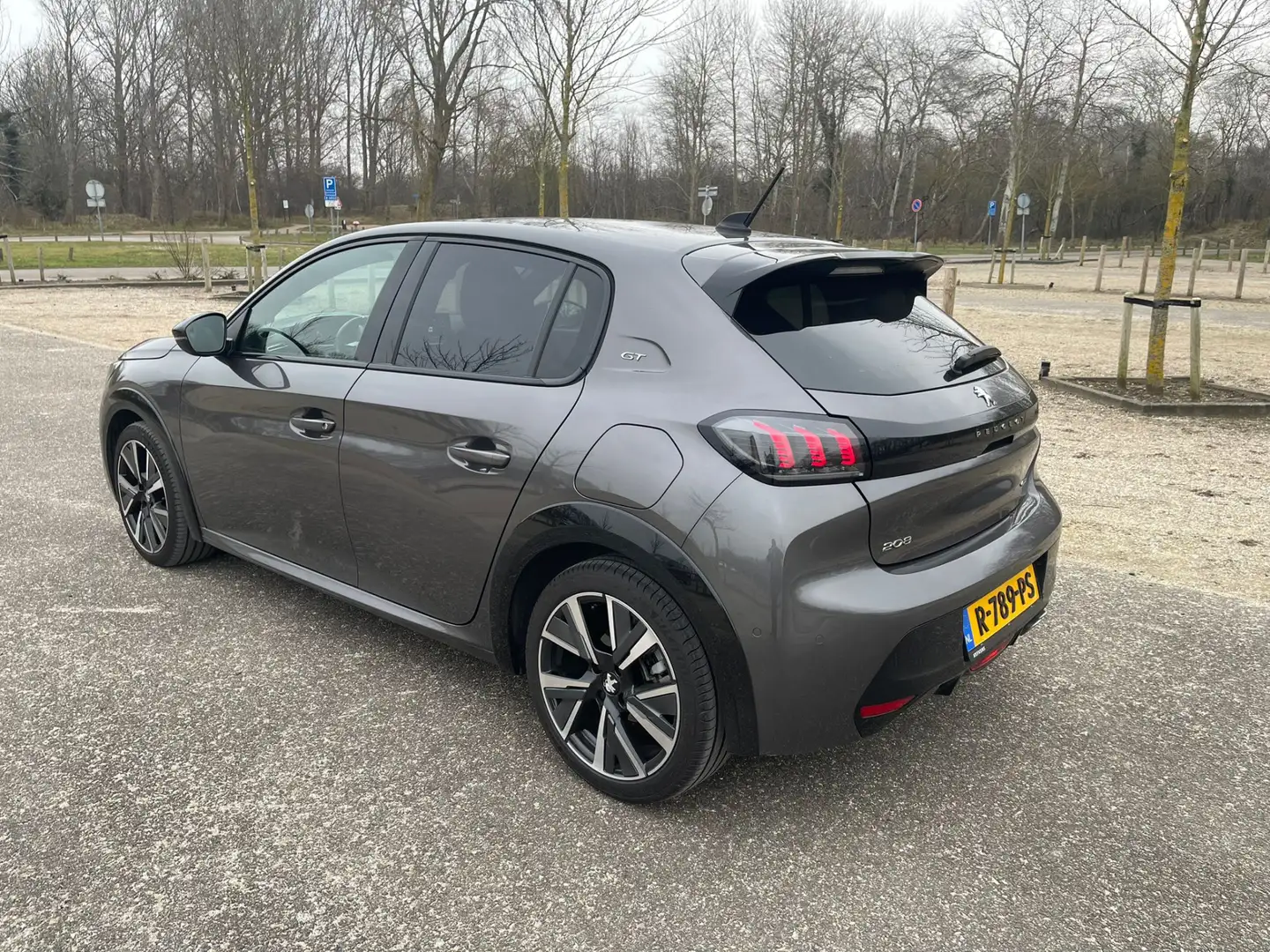 Peugeot 208 1.2 PureTech GT Line | Boekjes | Onderhoudshistori Gris - 2