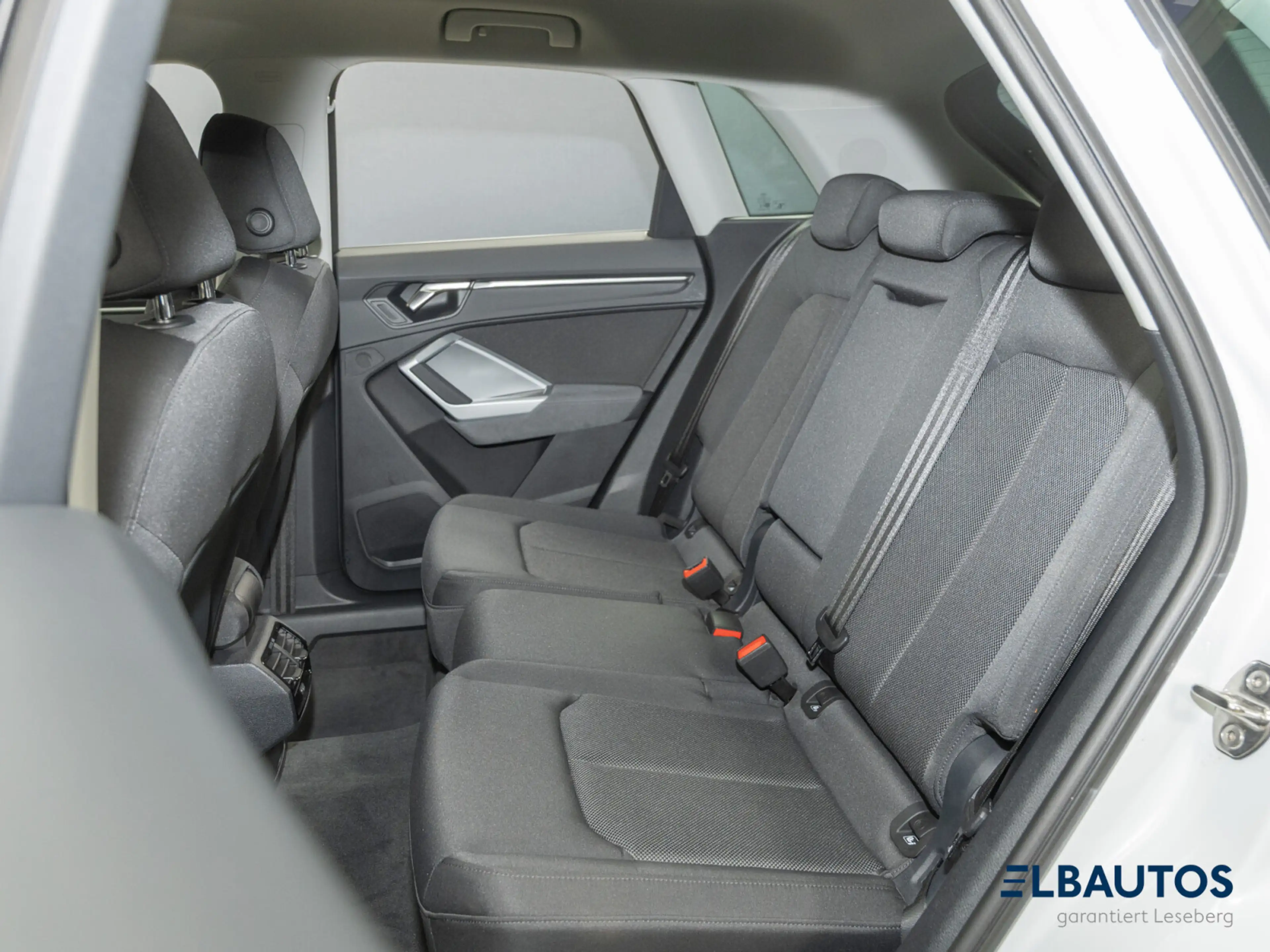 Audi Q3 Q3 35 1.5 TFSI advanced LED/MMI/Virtual/CarPlay/ — photo 13