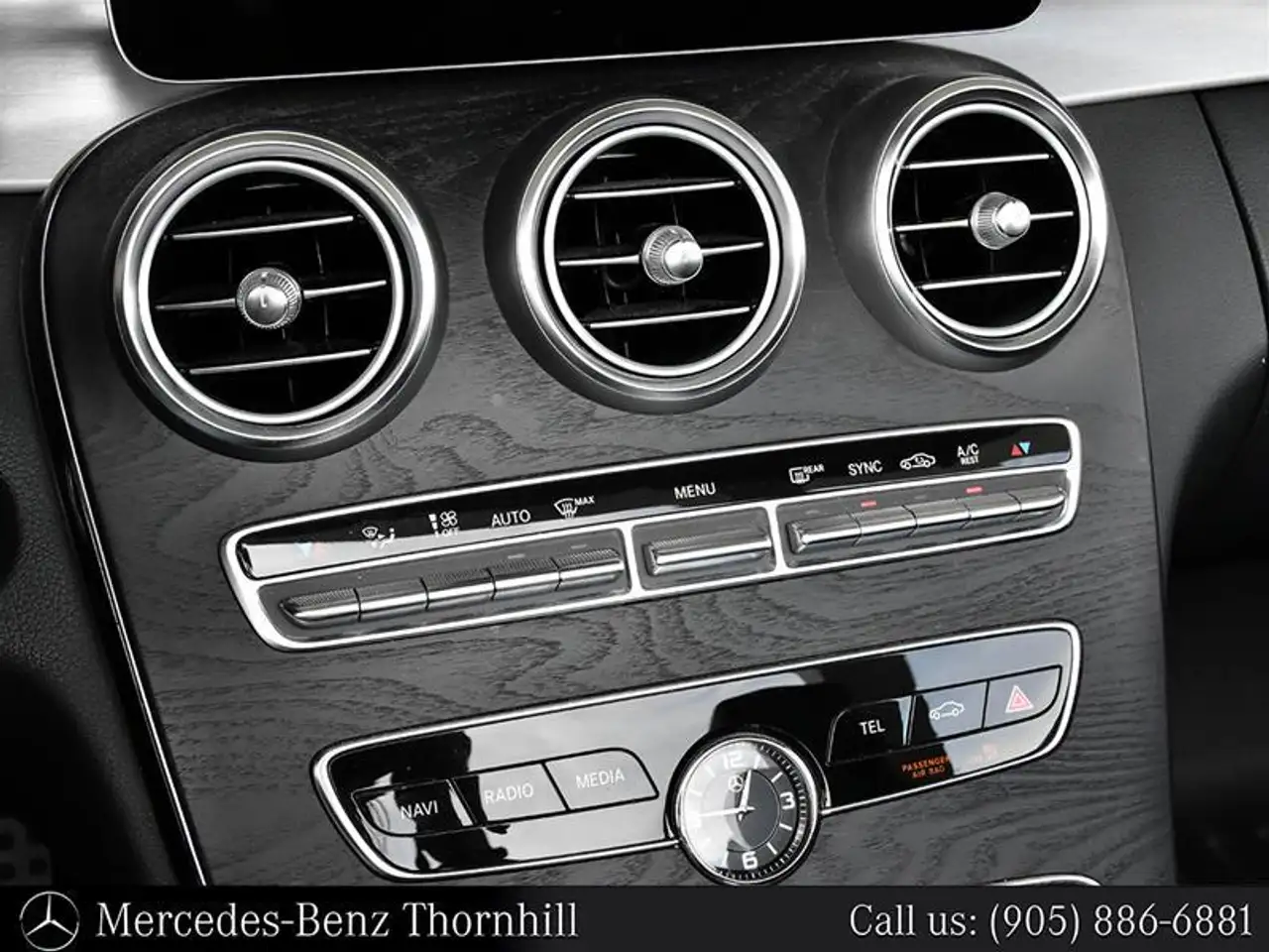 Mercedes-Benz C-Class снимка Mercedes-Benz C-Class