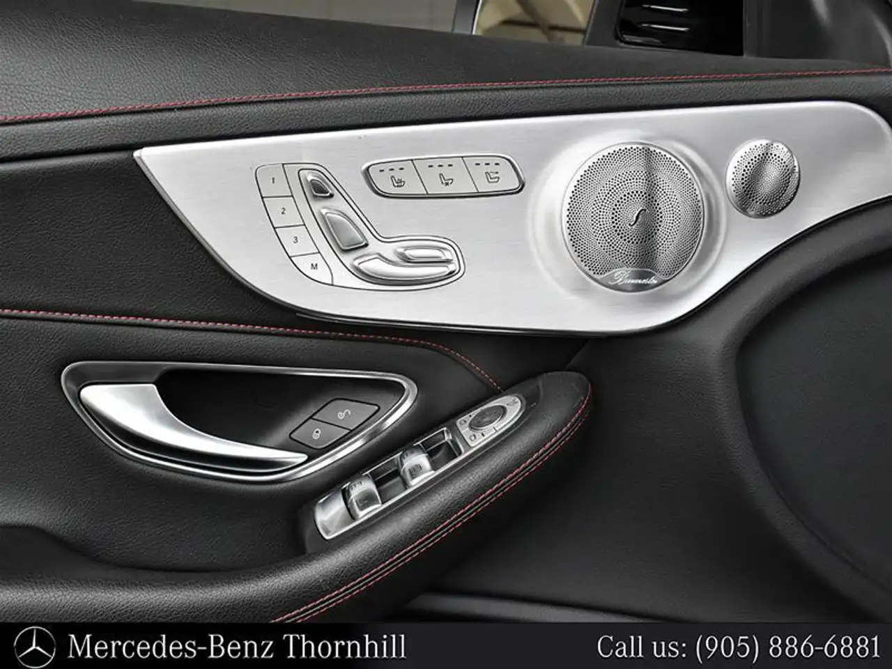 Mercedes-Benz C-Class снимка Mercedes-Benz C-Class