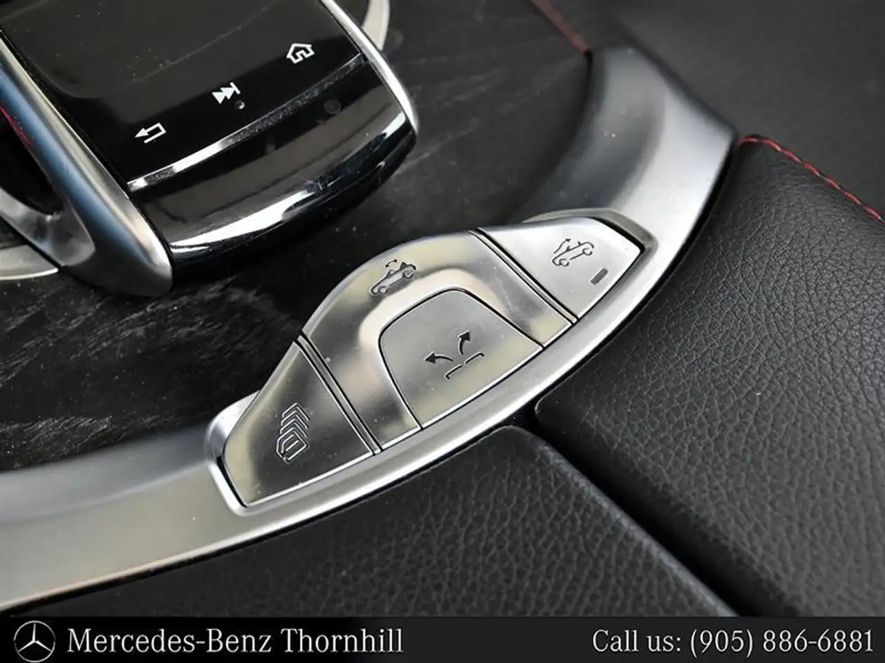 Mercedes-Benz C-Class снимка Mercedes-Benz C-Class