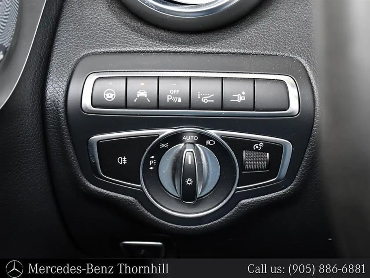 Mercedes-Benz C-Class снимка Mercedes-Benz C-Class