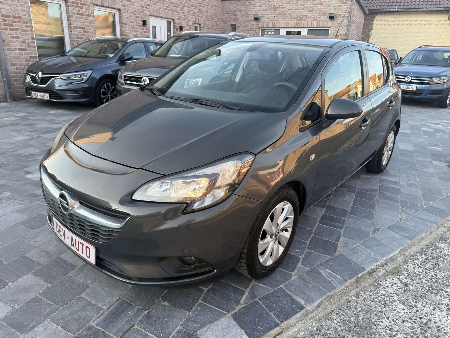 Opel Corsa 1.2i Enjoy*GARANTIE 12M*CARNET*CAR PASS* Gris - 1