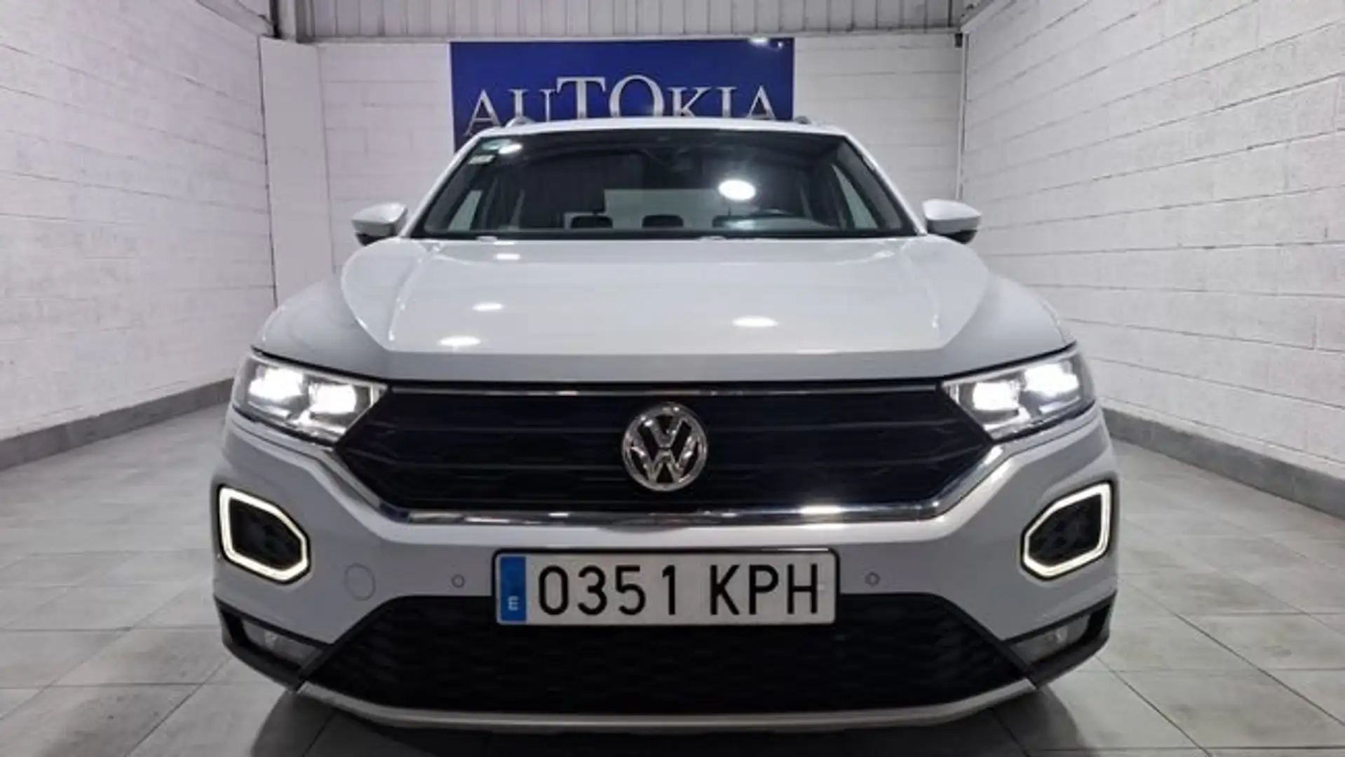 Volkswagen T-Roc 2.0 TSI Sport 4Motion DSG7 Plateado - 2