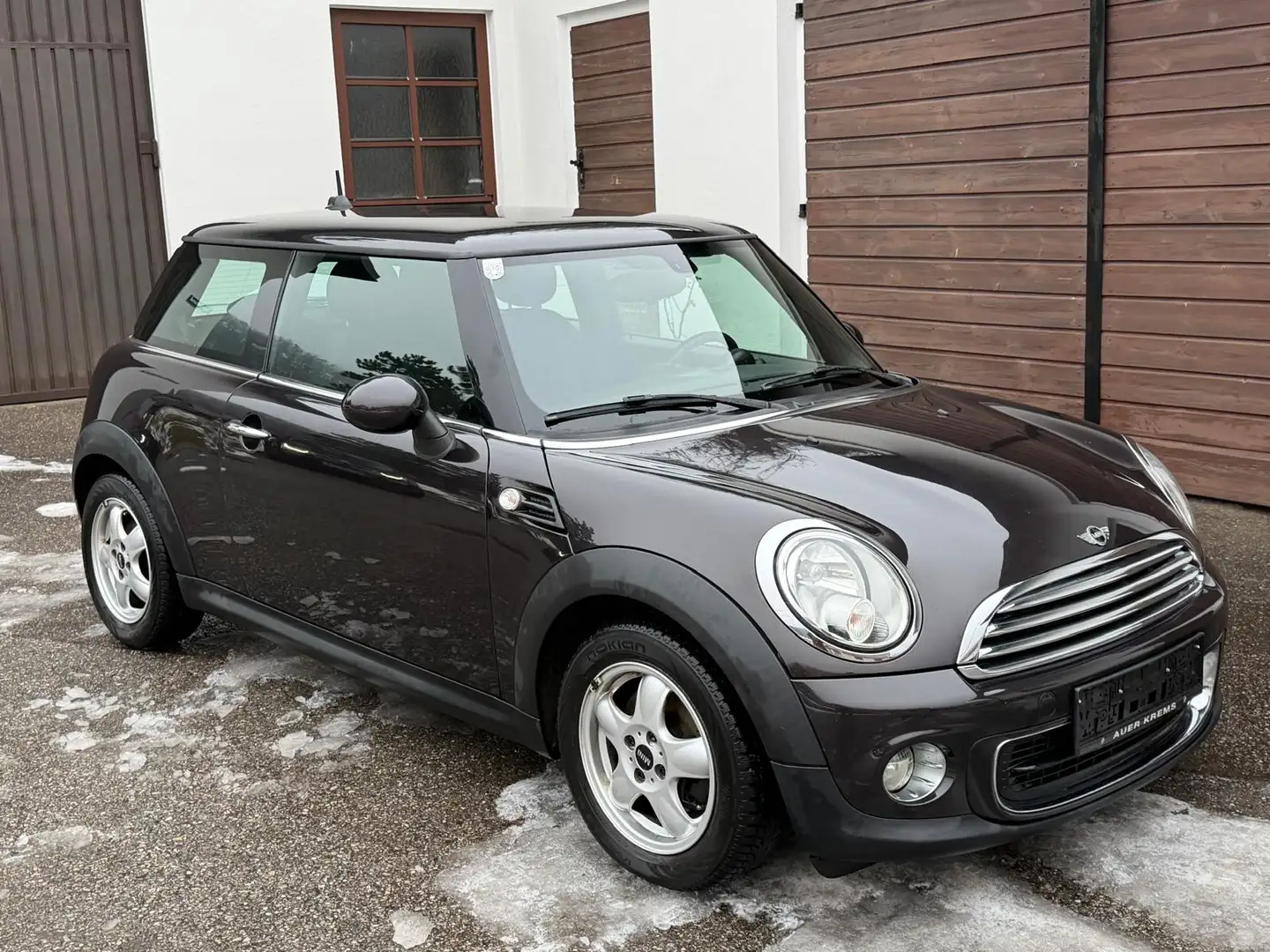MINI One MINI One sucht neuen Platz Braun - 1