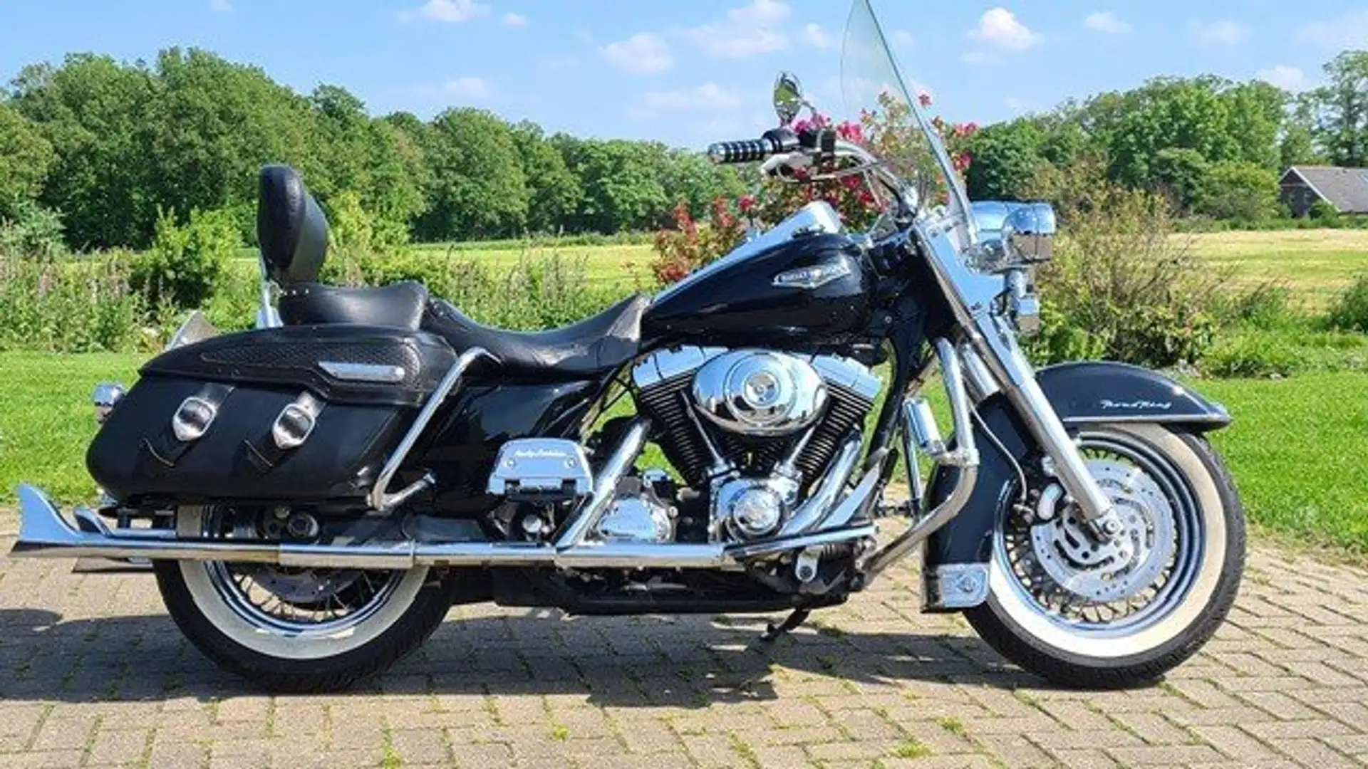 Harley-Davidson Road King Negro - 2