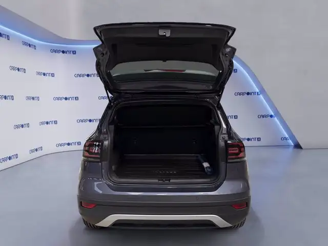 Volkswagen T-Cross view 18