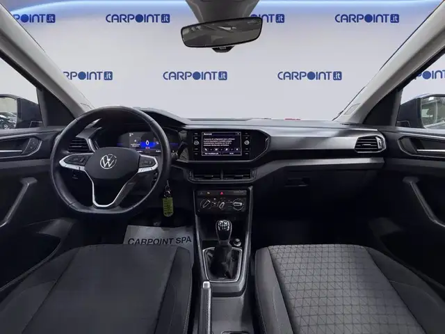 Volkswagen T-Cross view 11