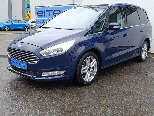 Ford Galaxy Titanium 7 Sitzer Panorama Alcantara SHZ