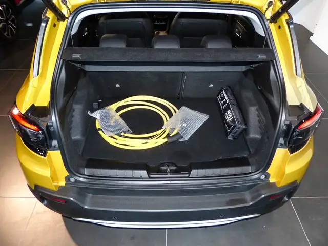 Jeep Avenger view 18