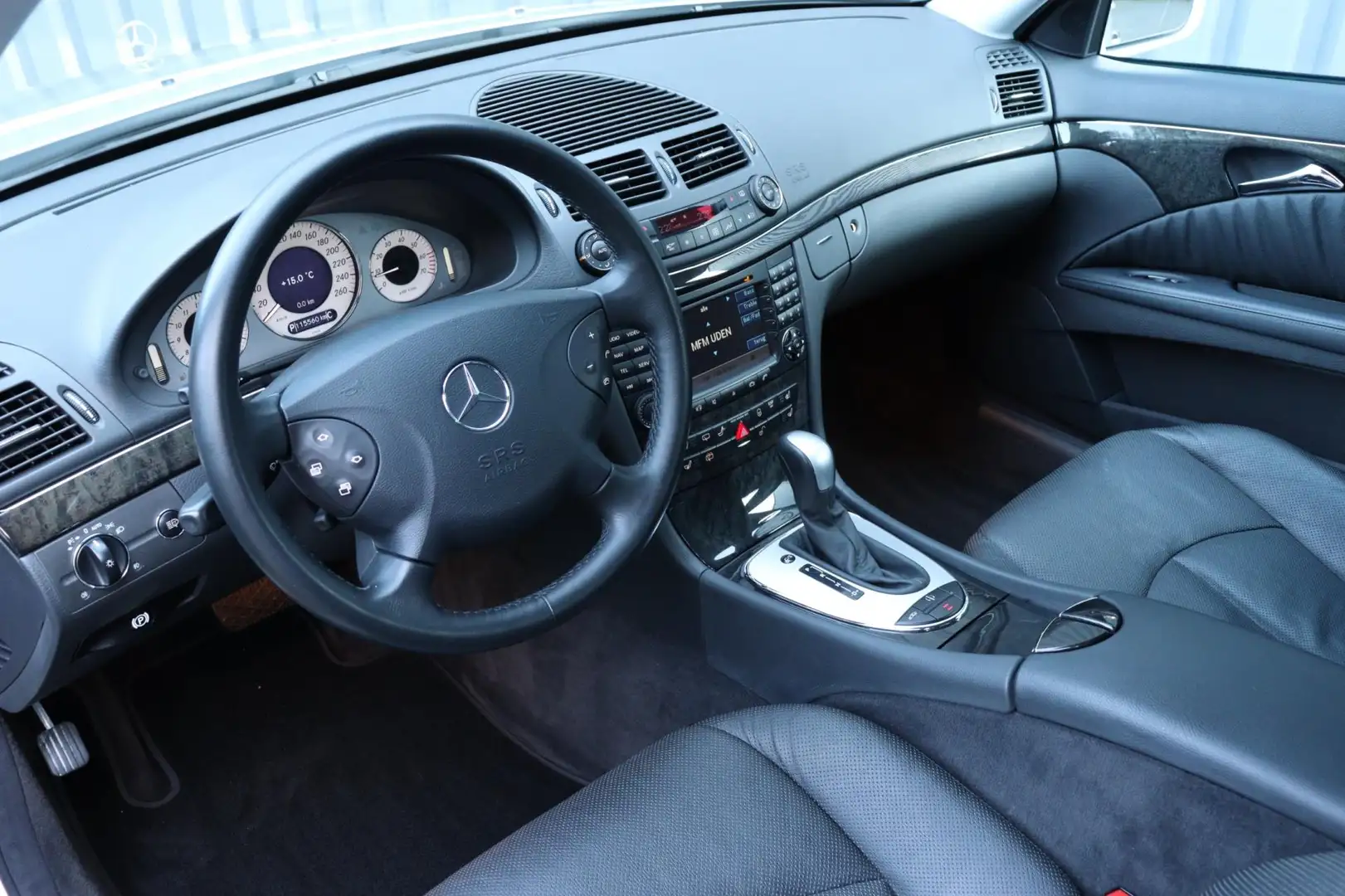 Mercedes-Benz E 320 Combi V6 AVANTGARDE *115.560KM.!* Grau - 2