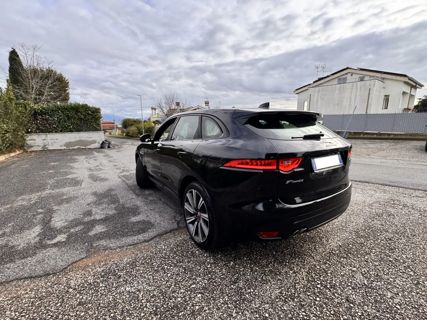 Jaguar F-Pace F-Pace 2015 2.0d R-Sport awd 180cv auto Nero - 2