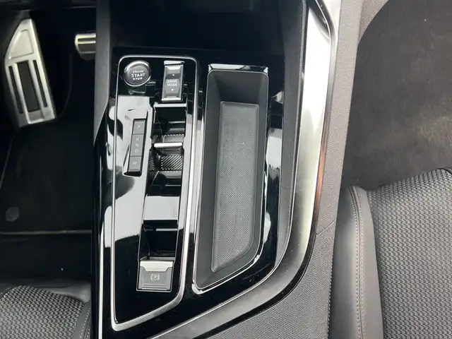 Peugeot 3008 view 11