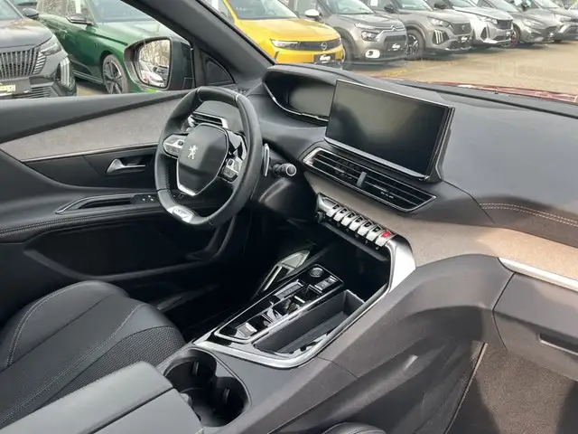 Peugeot 3008 view 10