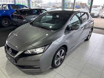 Leaf 40 kWh Tekna, als nieuw.