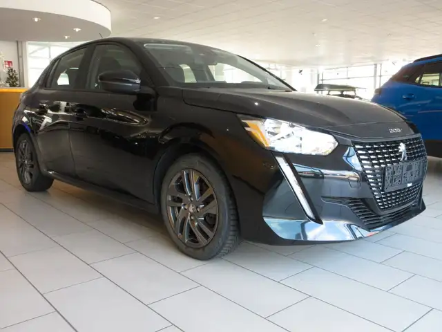 Peugeot 208 view 2