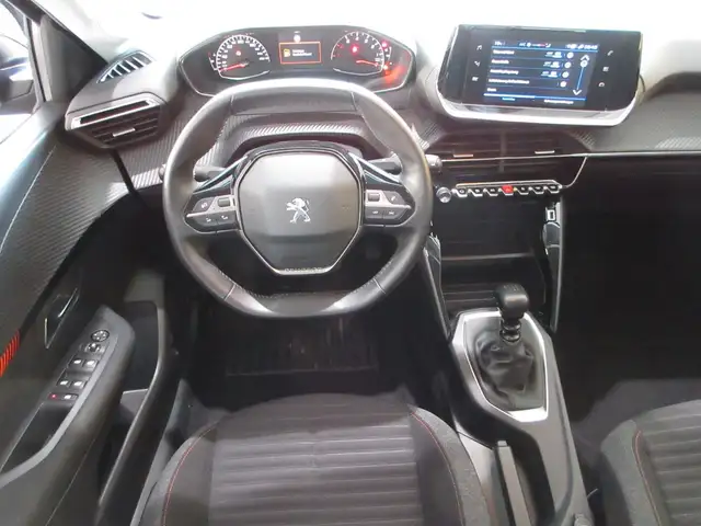 Peugeot 208 view 6