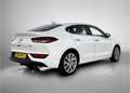 Hyundai i30 Fastback 1.0 T-GDI Premium / Navigatie / Camera / Wit - thumbnail 2