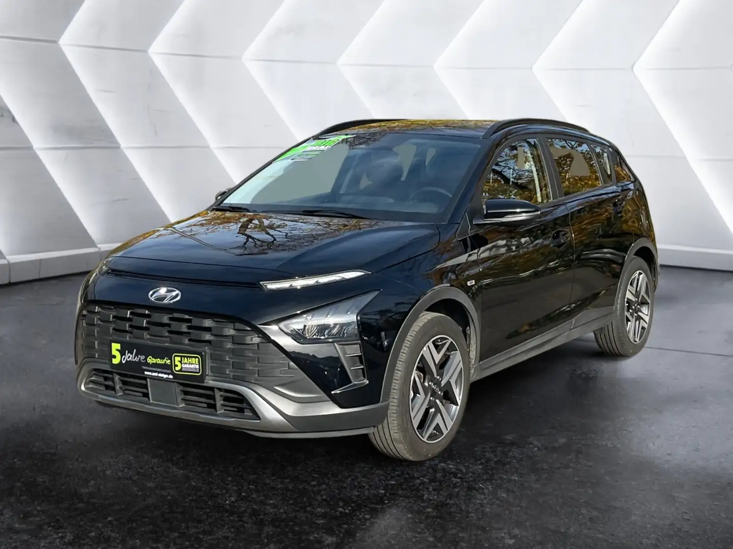 Hyundai BAYON 1.0 T-GDI Intro Edition AUT DynLicht Kam. Schwarz - 2