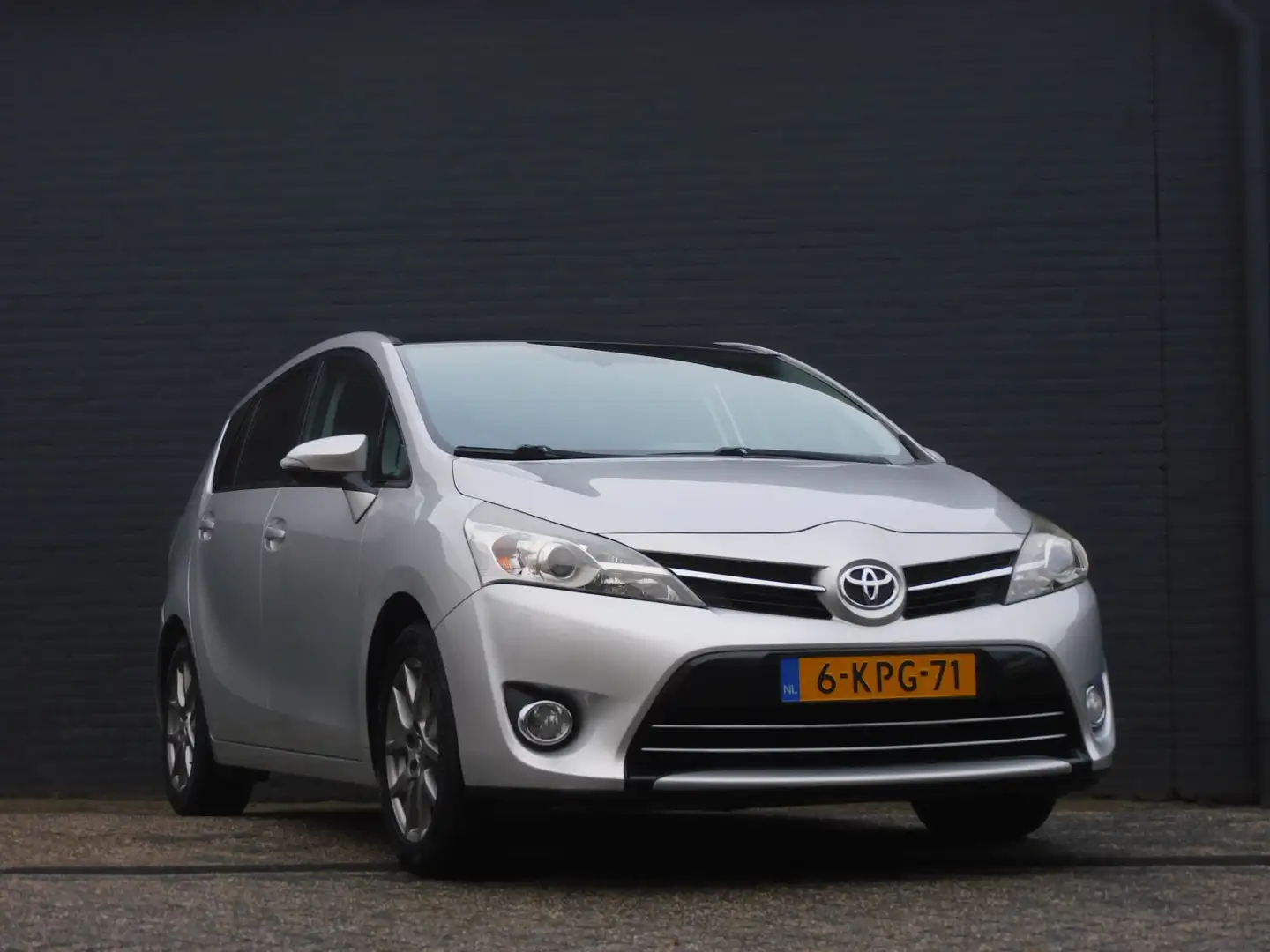 Toyota Verso 1.8 VVT-i Business TOPSTAAT! 2e EIGENAAR! ACHTERUI Grigio - 2
