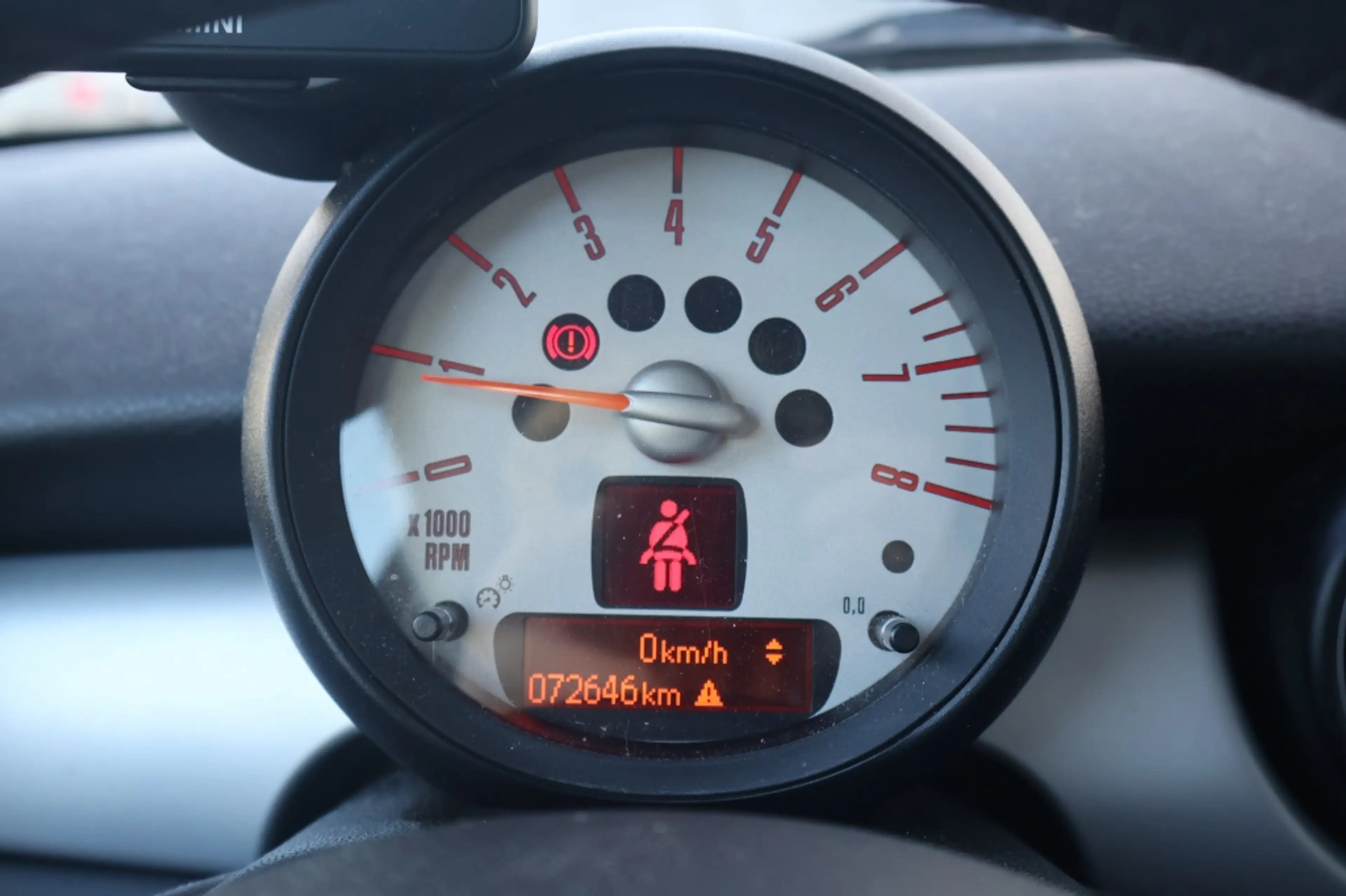 MINI One Mini 1.6 55KW — photo 10