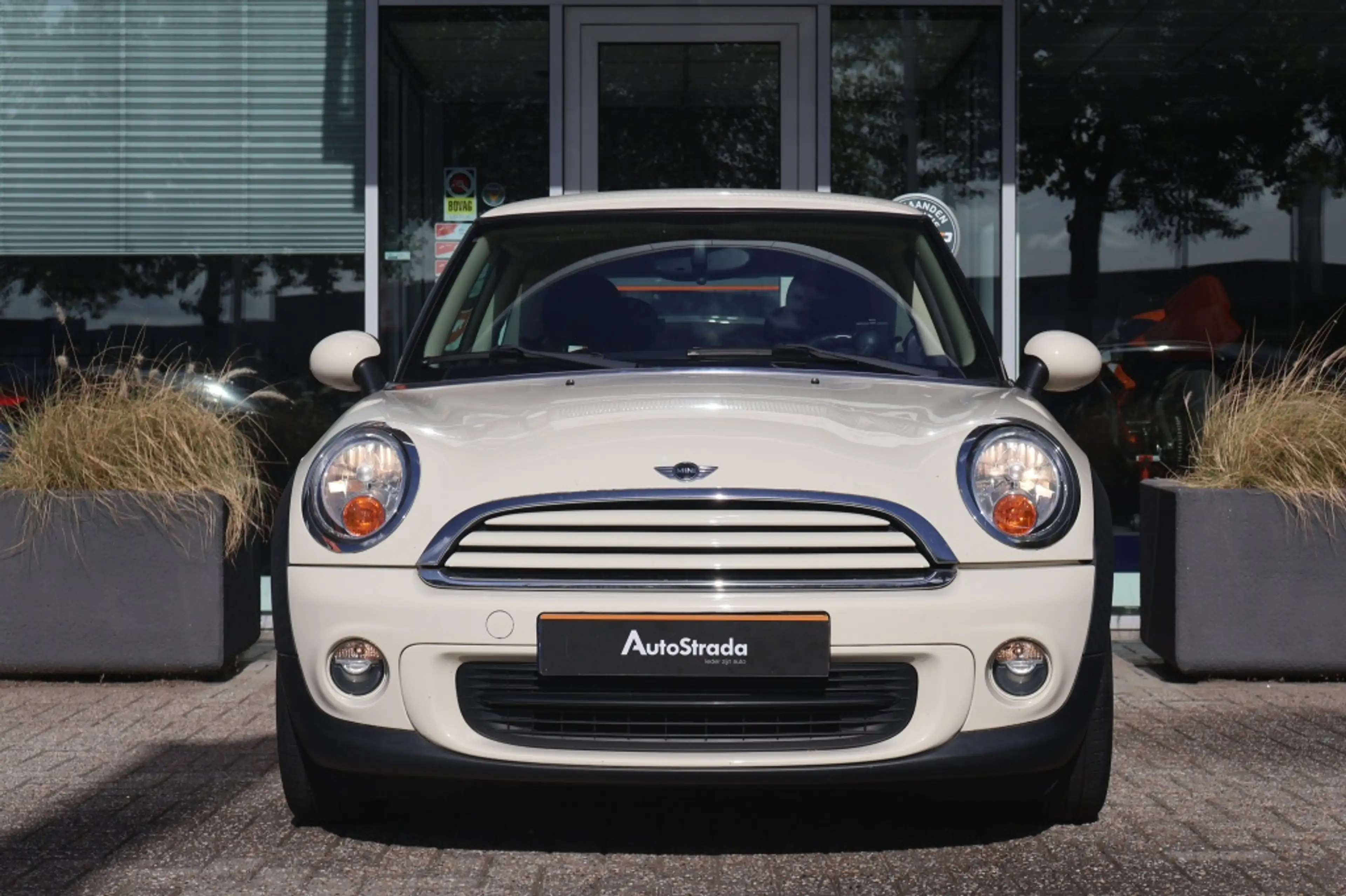 MINI One Mini 1.6 55KW — photo 8