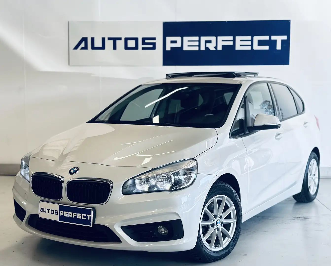 BMW 216 dActive Tourer PDC NAVI CLIM BIZONE TOIT PANO-OUVR Wit - 1