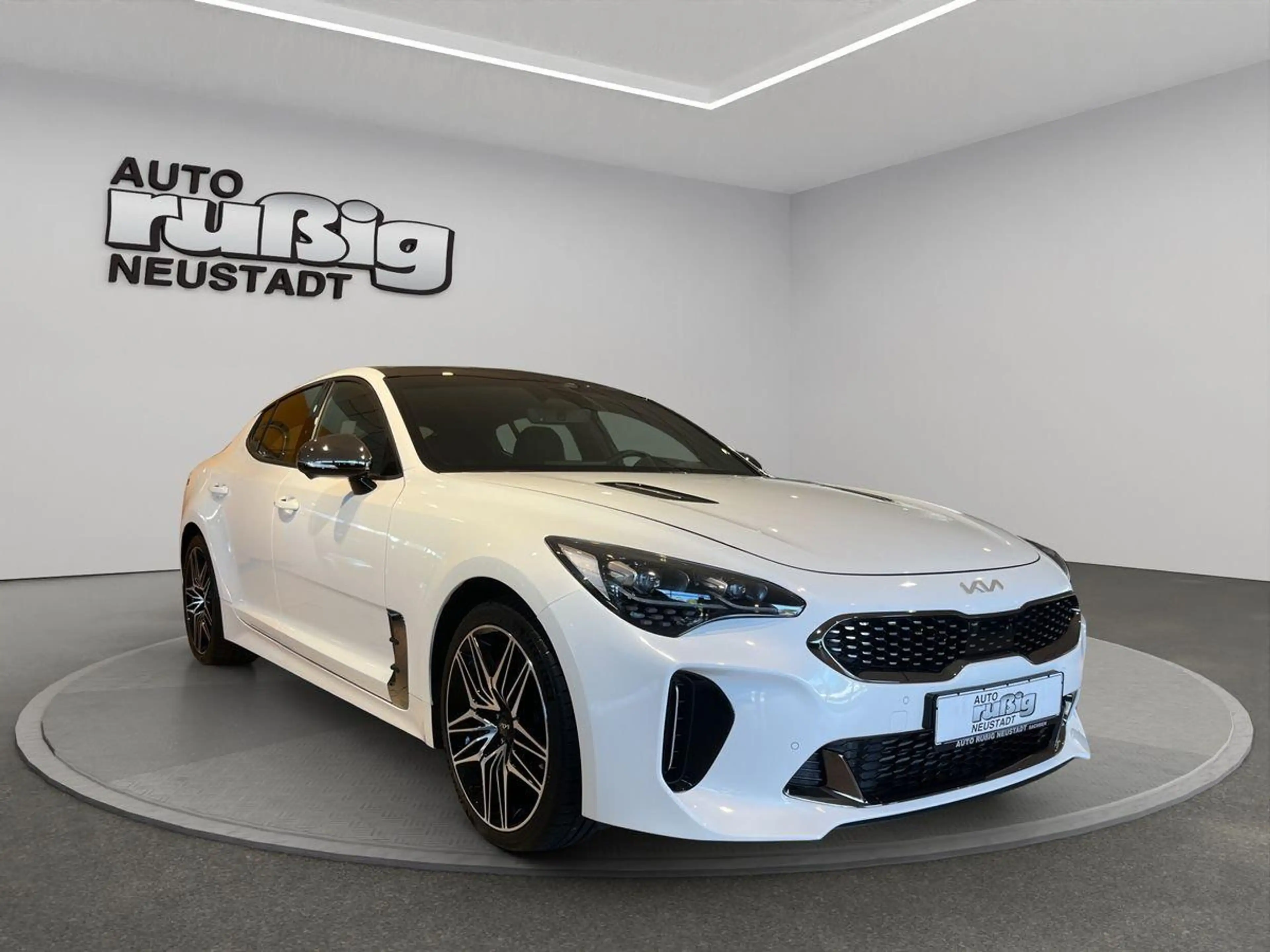 Kia Stinger GT 3.3 V6 LED*NAPPA*HUD*CARPLAY*SHD* — photo 7