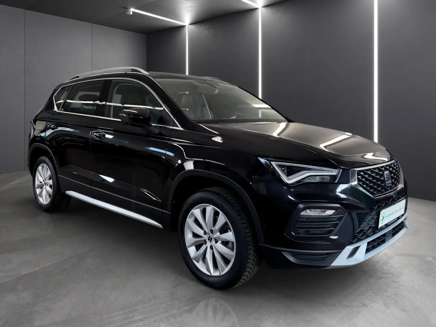 SEAT Ateca Xperience 1,5 TSI 7 Gang DSG - Navi, LED, 4Season Negro - 2