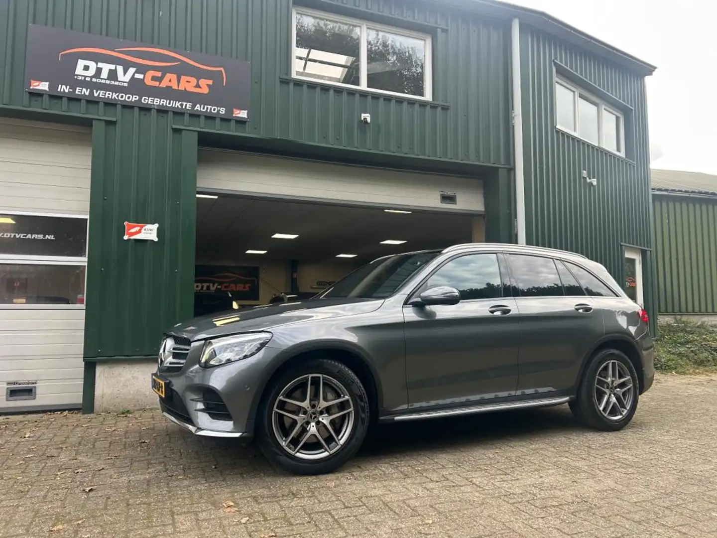 Mercedes-Benz GLC 250 4MATIC Business Solution AMG Pano Gris - 2
