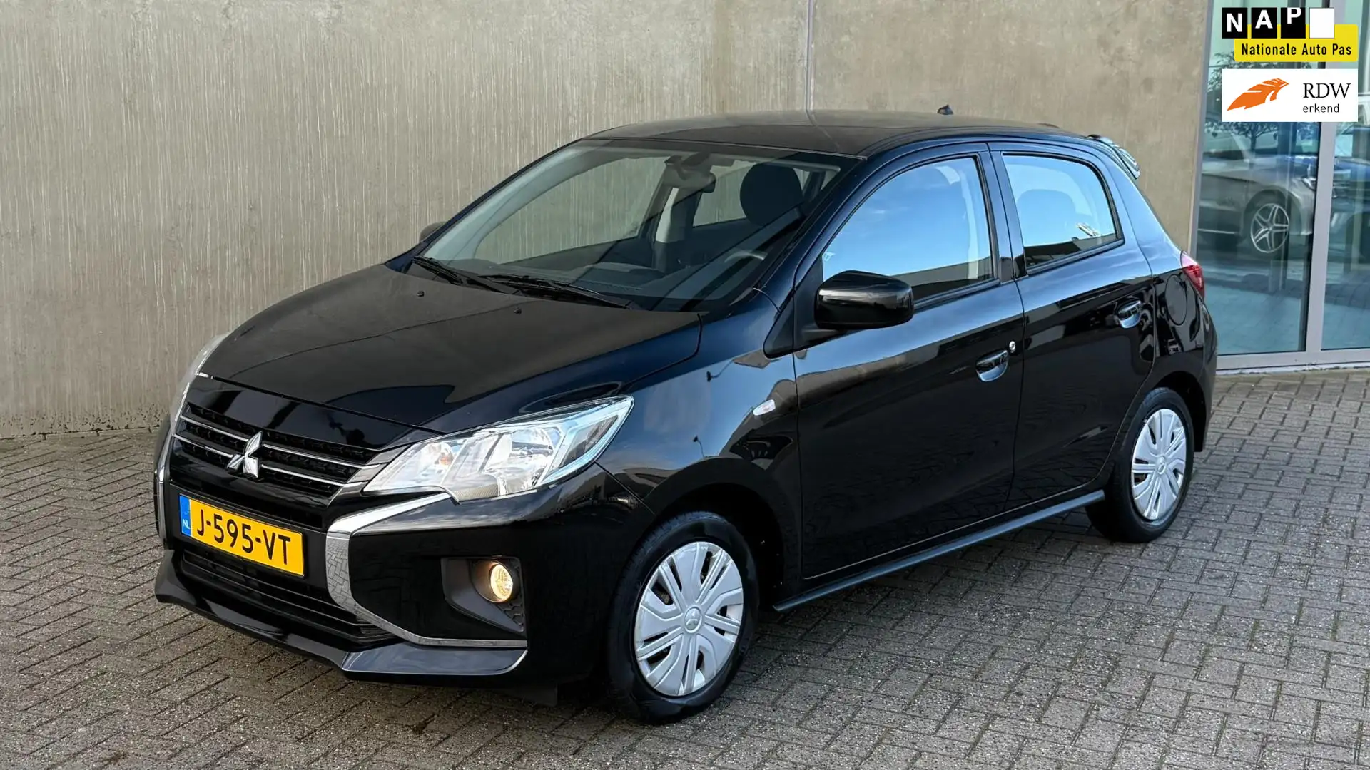 Mitsubishi Space Star 1.0 Zwart 2020 AIRCO|NIEUWE APK|NAP Noir - 1