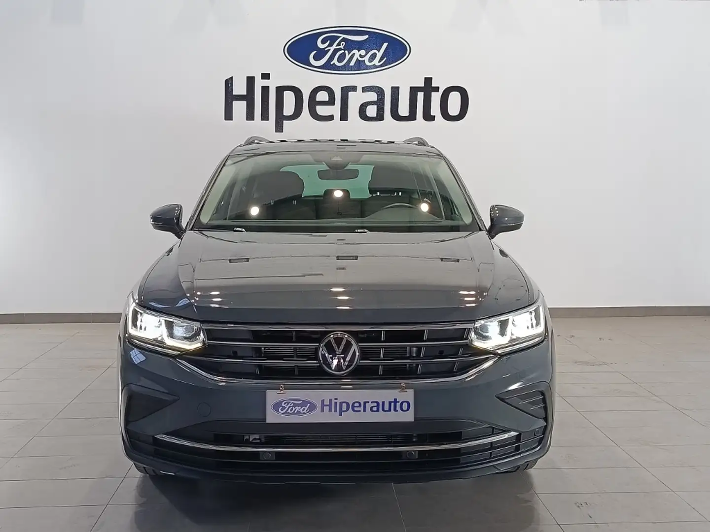 Volkswagen Tiguan 2.0TDI Life DSG 110kW Gris - 2